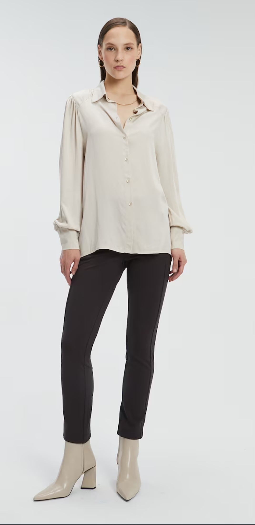 Camisa de mujer satinada de manga larga