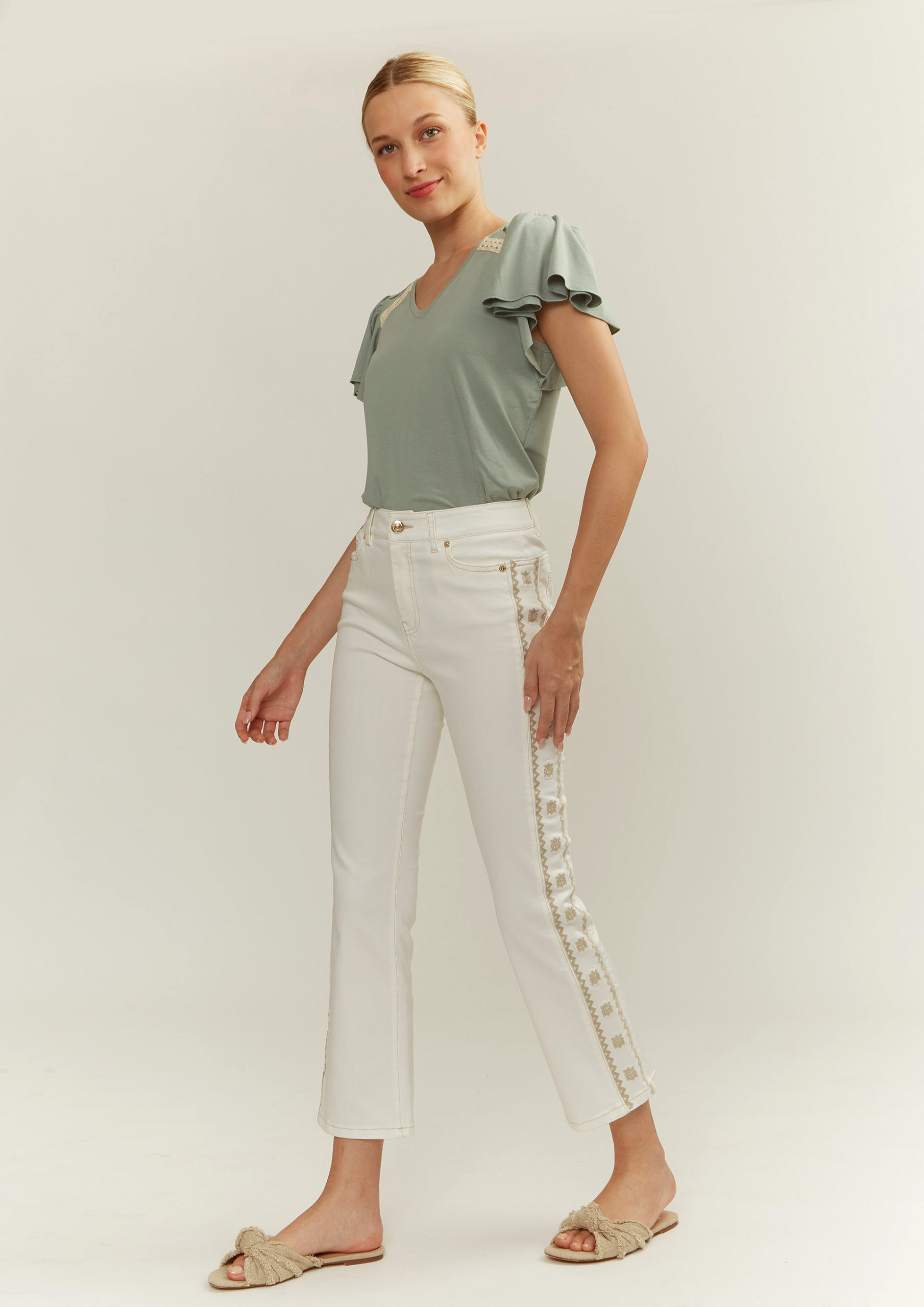 Vaquero cropped Alba Conde blanco