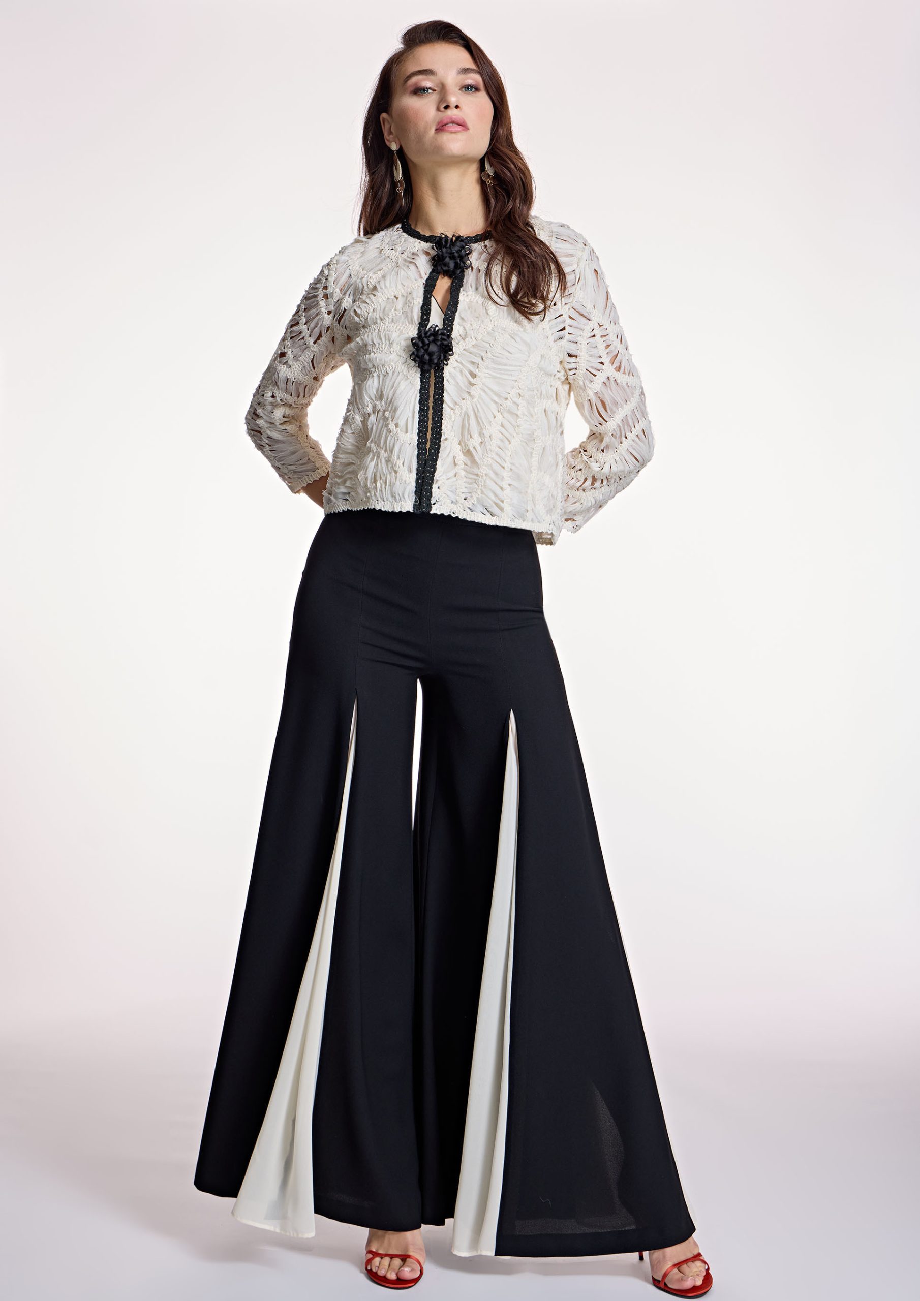 Chaqueta fantasía Alba Conde crudo