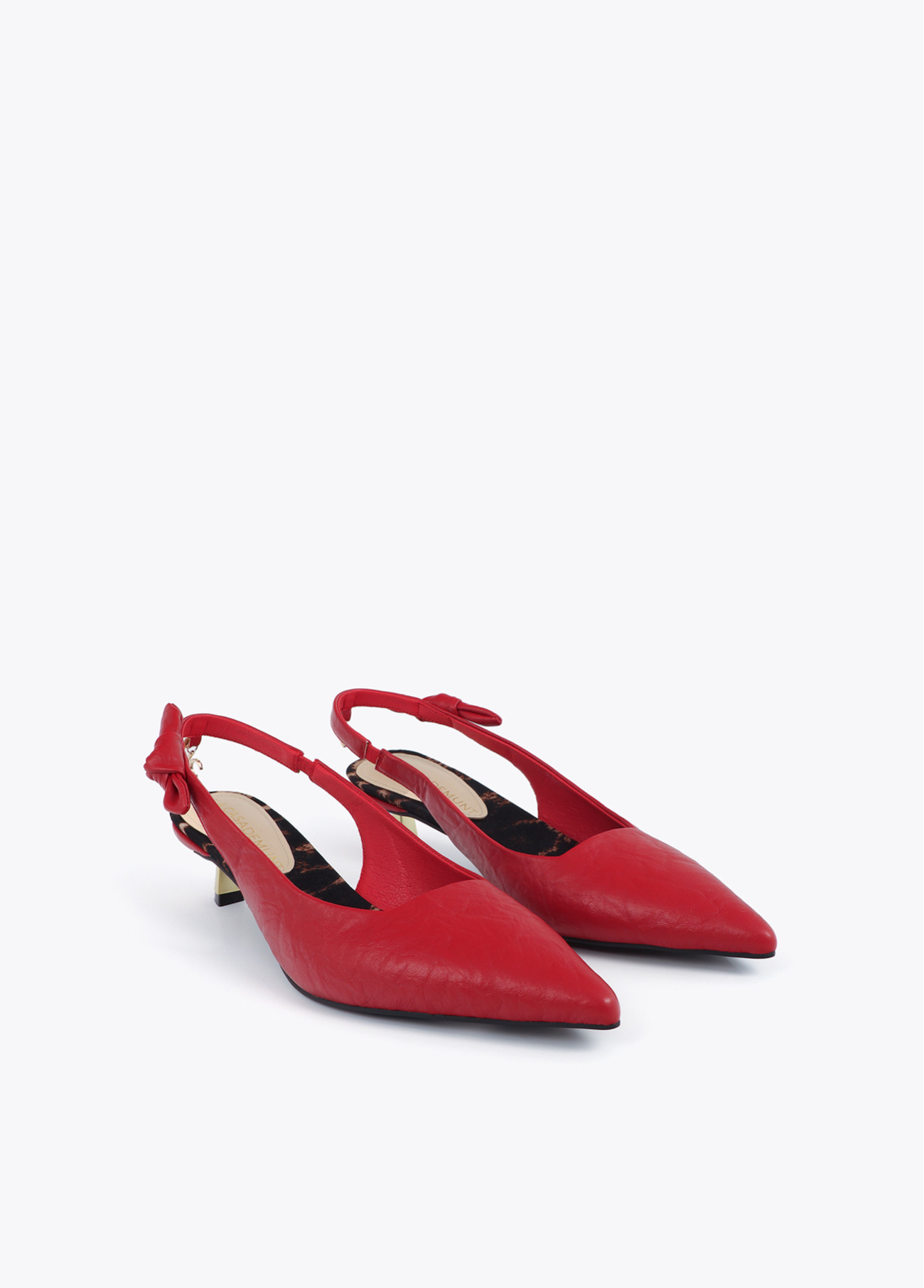 Zapato de Tacón Destalonado con detalle Lazo Lola Casademunt rojo