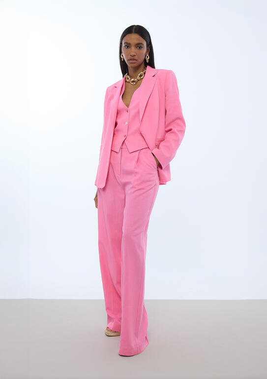 Americana sin abrochar Lola Casademunt rosa