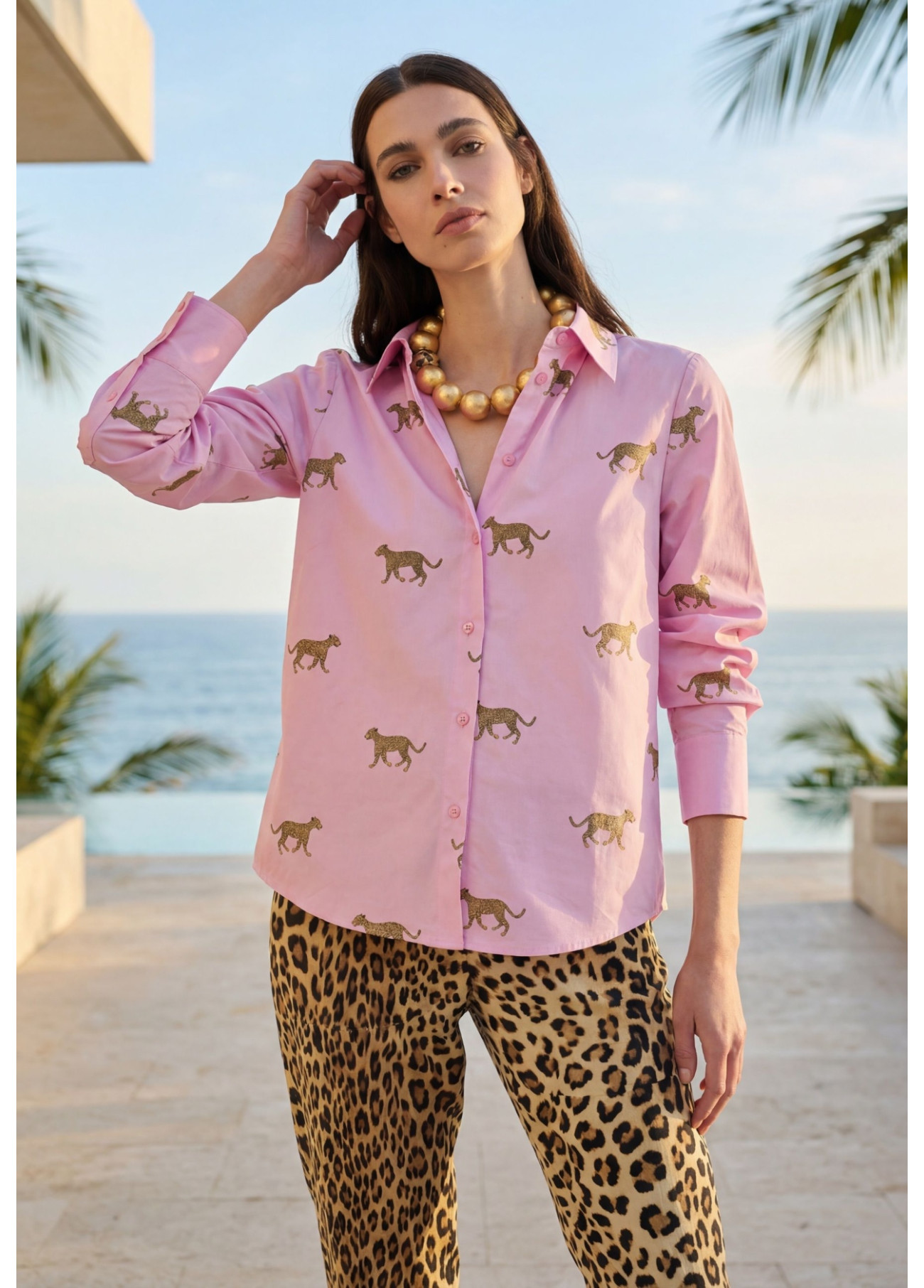 Camisa rosa con estampado leopardo Lola Casademunt