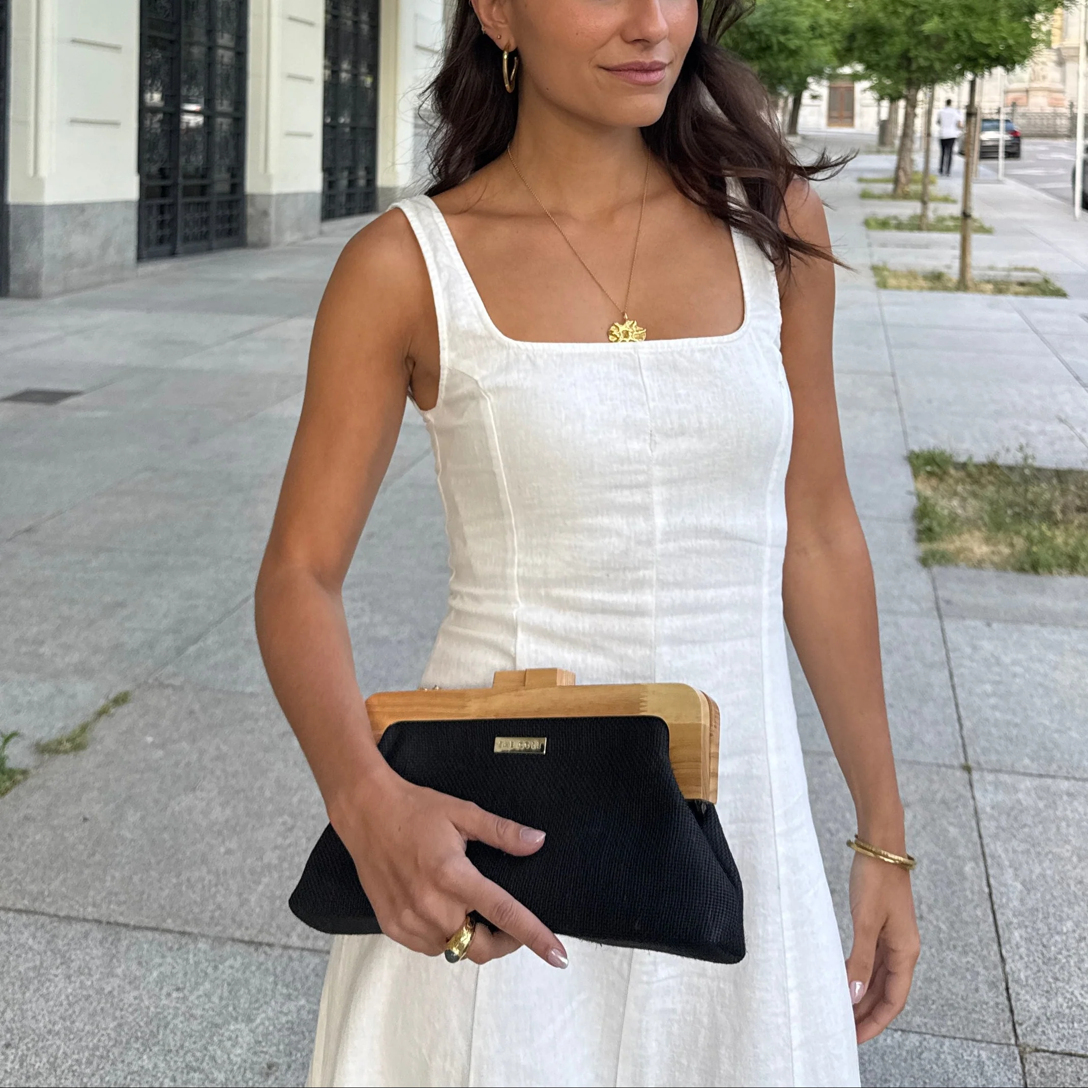 Clutch Sahara negro The Code