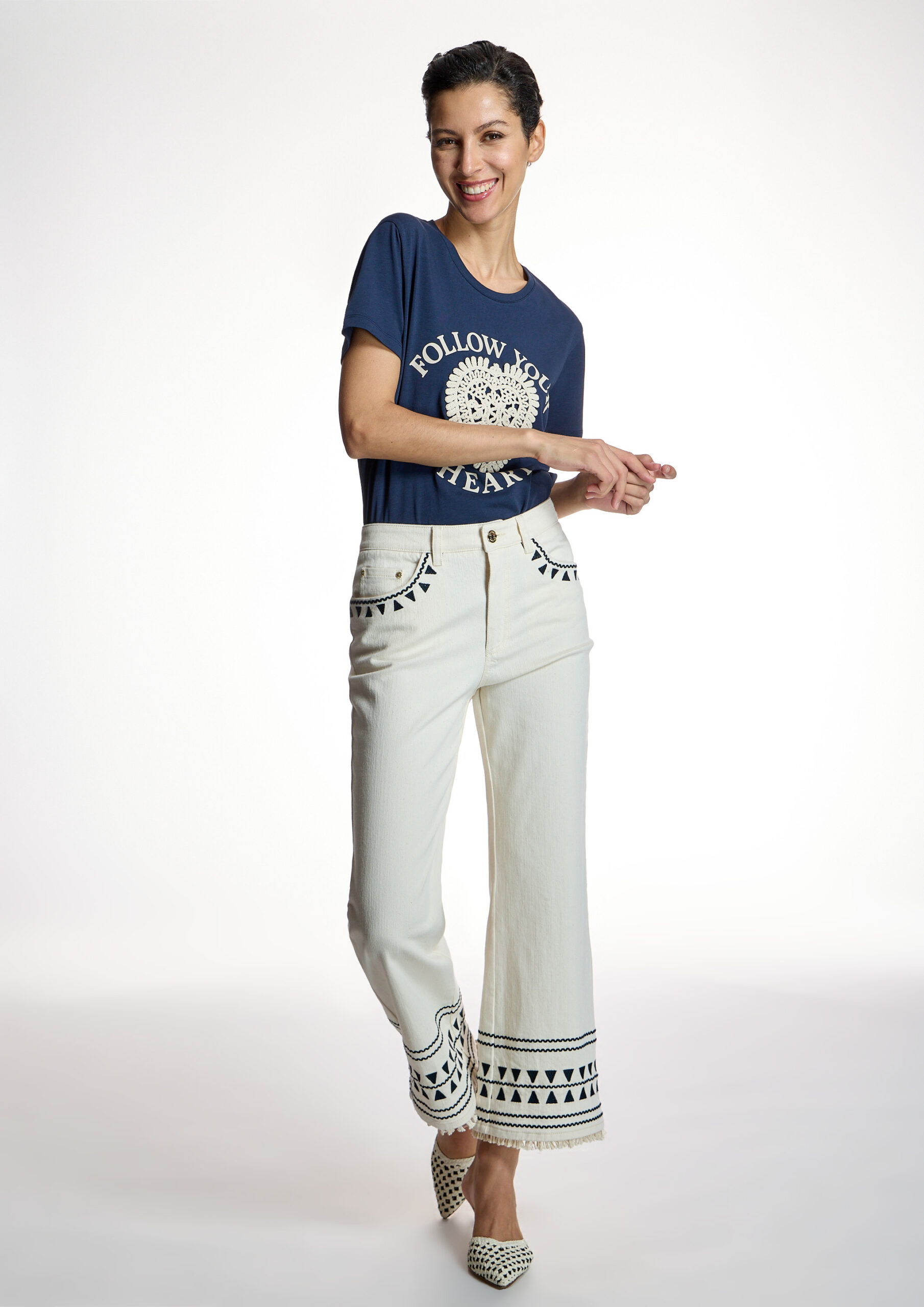 Jeans crudo bordado contraste Alba Conde