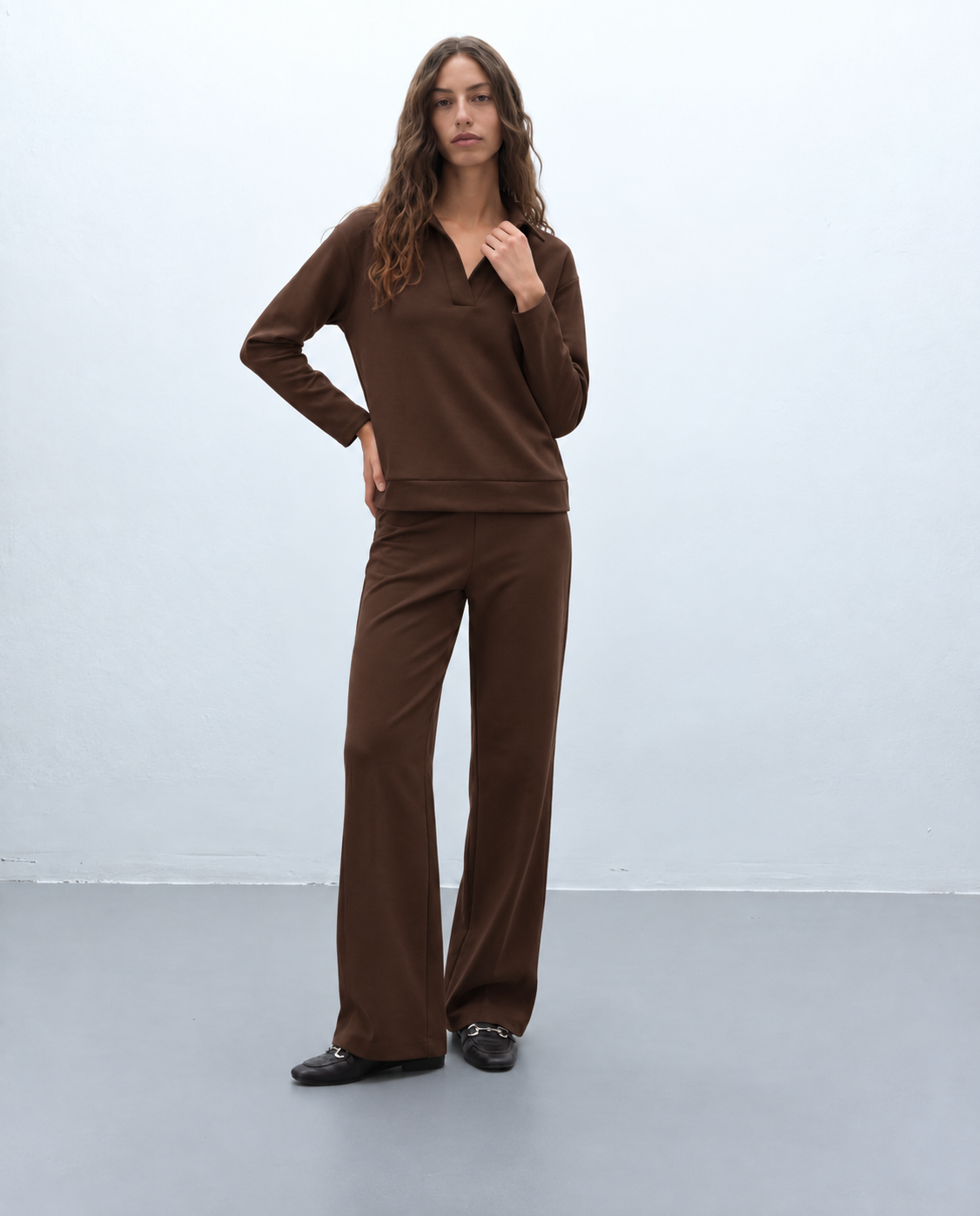 Pantalón recto de mujer punto liso Andam marrón